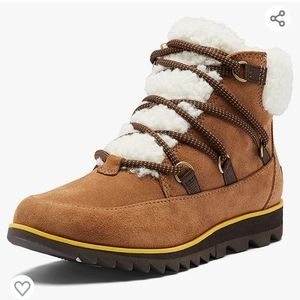 Sold Sorel woman Harlow Lace Cozy Snow Boots size 7
